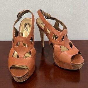 Carlos Santana CIAO Platform Stilettos Tan, Size 7